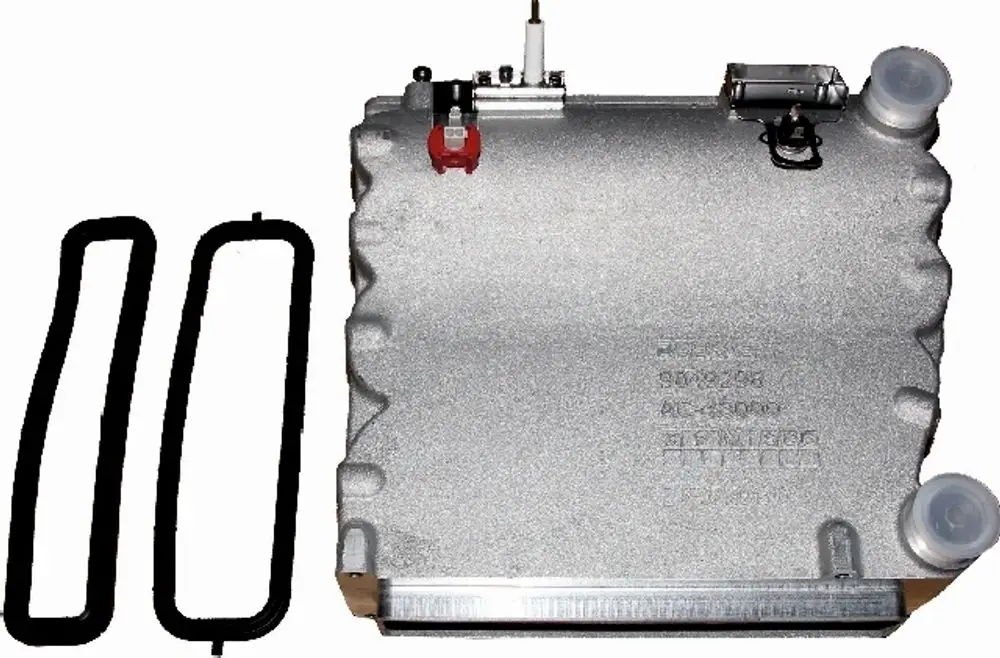 Heizwasserwärmetauscher aus Aluminium mit zwei Gummidichtungen. Produkt von Wolf, abgebildet ohne zusätzliche Komponenten oder Zubehör.